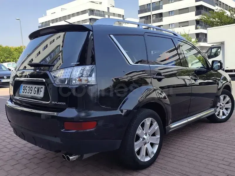 Usado Mitsubishi Outlander Motion 177 CV (130 kW) 2010 Negro SUV