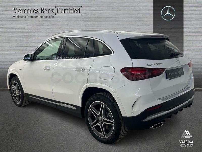 Usado Mercedes GLA250 AMG line 218 CV (160 kW) 2025 Blanco SUV