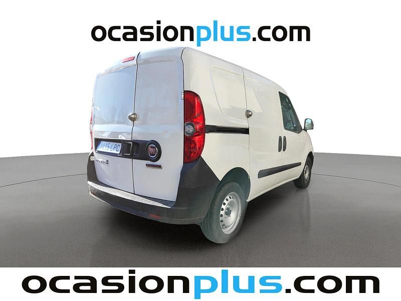 Usado Fiat Doblò 95 CV (69 kW) 2021 Blanco Monovolumen