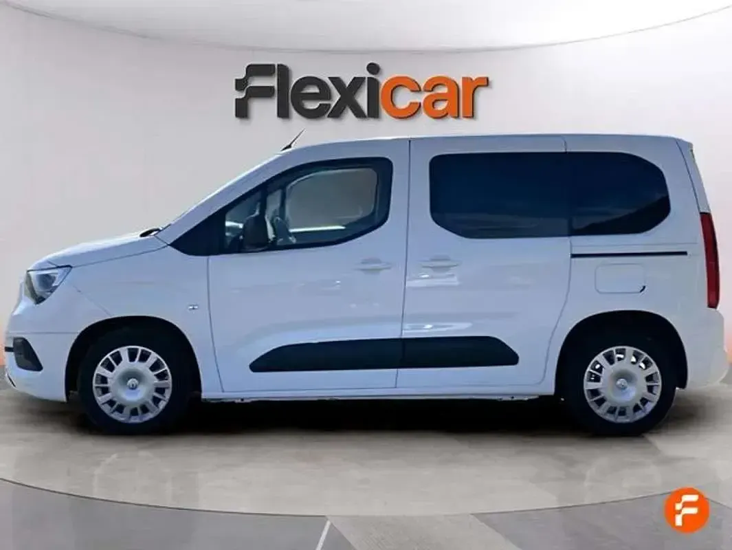 Usado Opel Combo Life Edition 102 CV (75 kW) 2021 Blanco Monovolumen