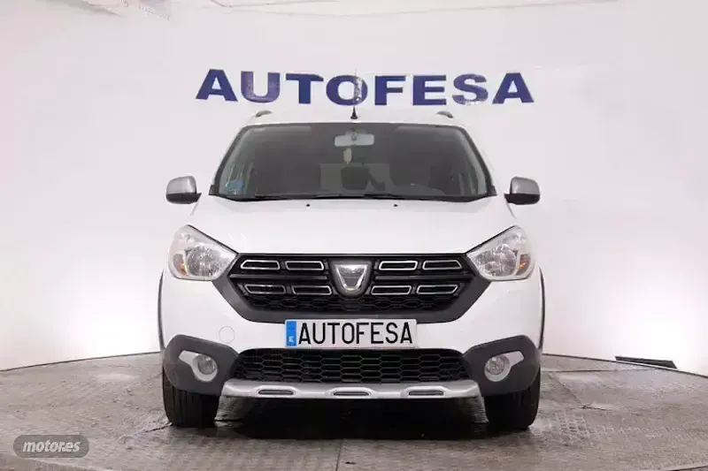 Usado Dacia Lodgy Stepway 130 CV (95 kW) 2020 Blanco Monovolumen