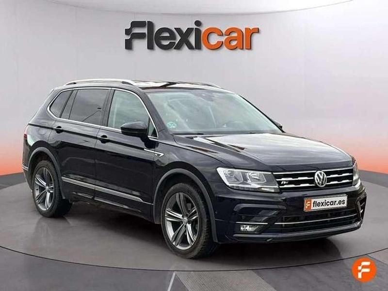 Usado VW Tiguan Allspace R-line 150 CV (110 kW) 2021 Negro SUV