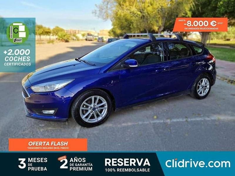 Azul Usado 2018 Ford Focus Trend Utilitario | 7590 € (Buen precio) - Imagen 1/4