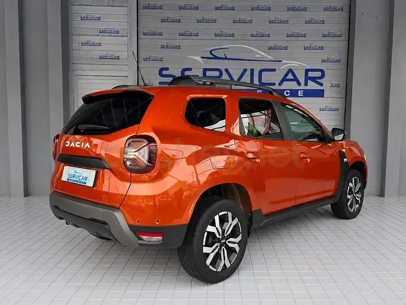 Usado Dacia Duster Extreme 150 CV (110 kW) 2023 Naranja SUV