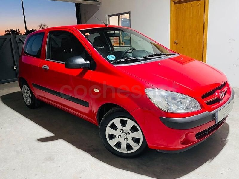 Usado Hyundai Getz 66 CV (48 kW) 2006 Rojo Utilitario