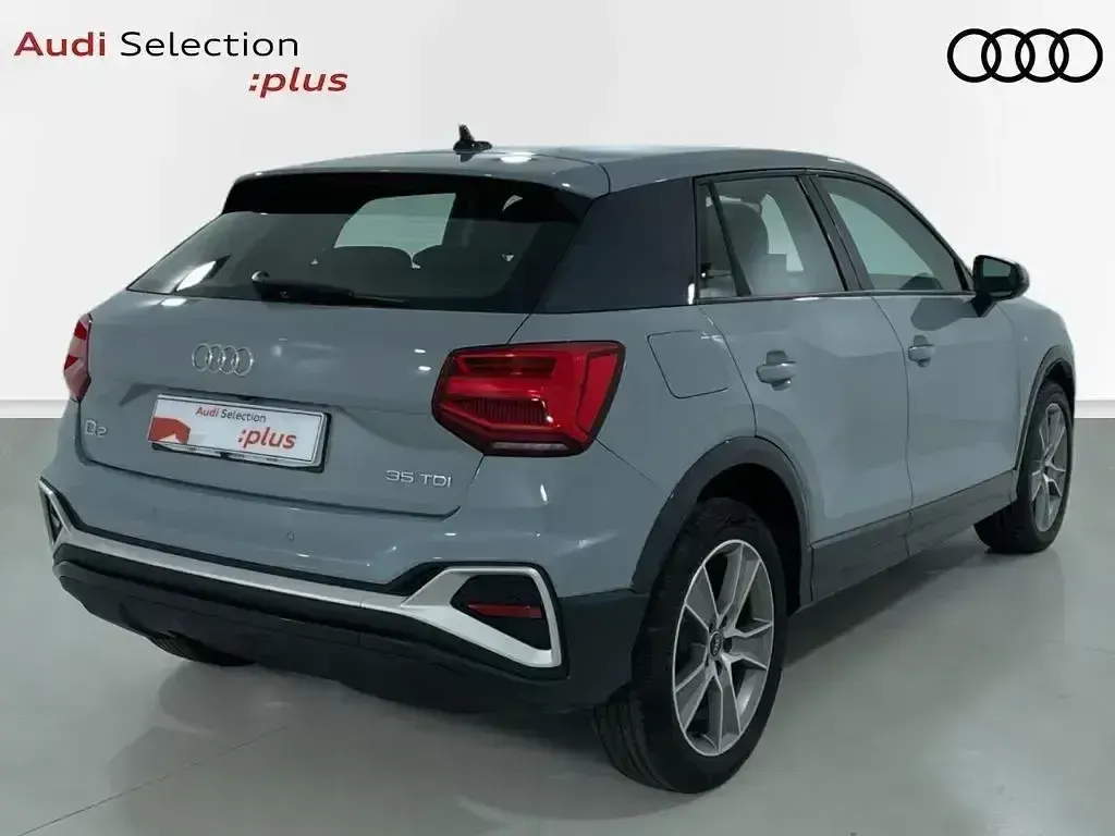 Usado Audi Q2 S-Line 150 CV (110 kW) 2025 Gris / plata SUV