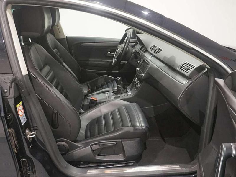 Usado VW Passat 160 CV (117 kW) 2012 Negro Coupe