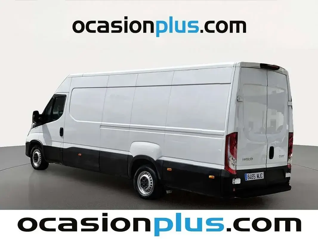 Usado Iveco Daily 156 CV (114 kW) 2023 Blanco Van