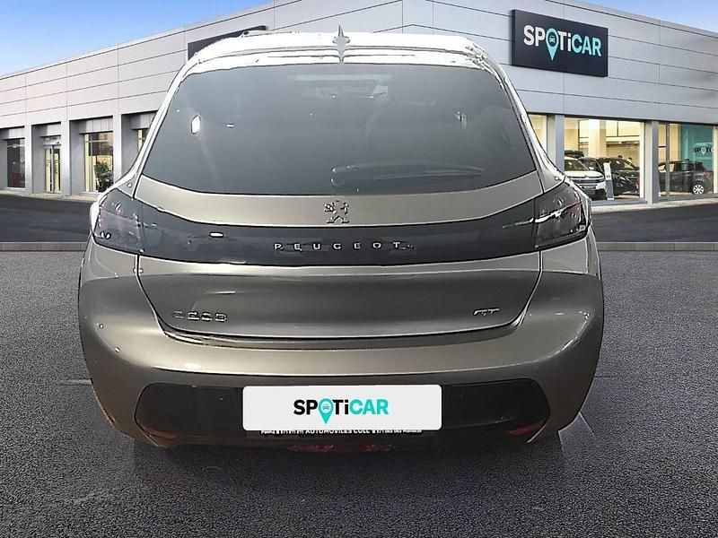 Usado Peugeot e-208 GT 100 kW (136 CV) 2024 Blanco Utilitario