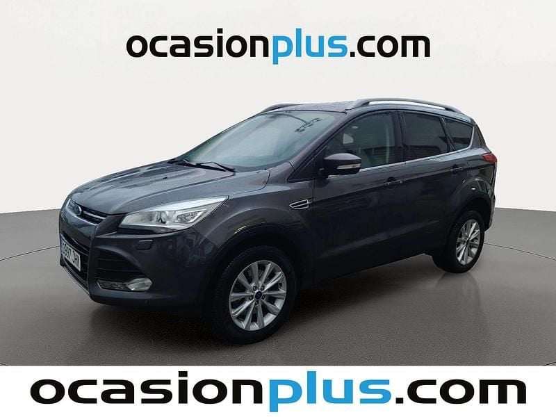 Usado Ford Kuga Titanium 182 HP (133 kW) 2015 Cinzento SUV