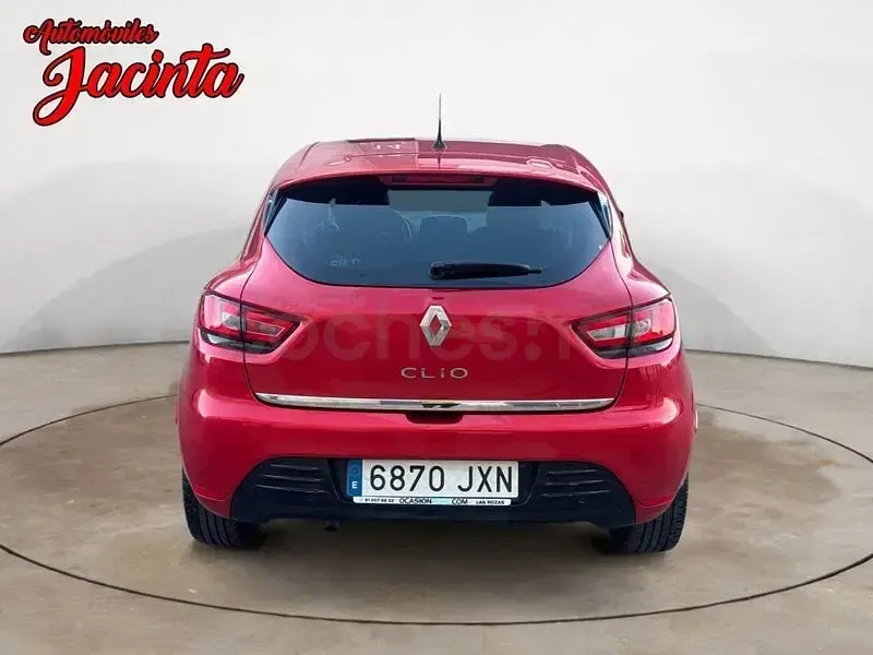 Usado Renault Clio IV Life 75 CV (55 kW) 2017 Granate Berlina