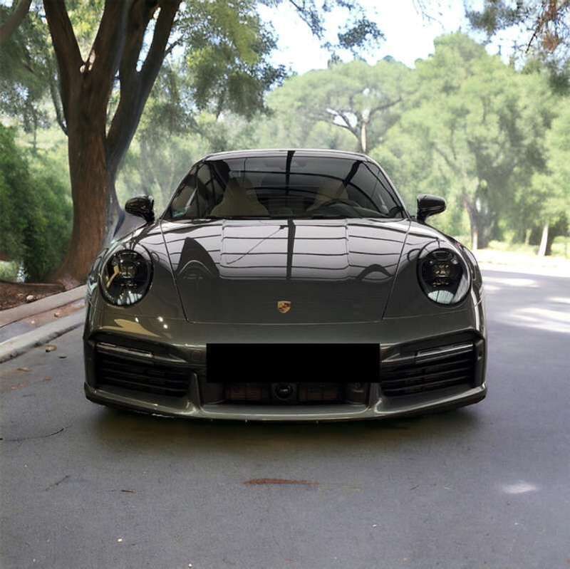 Gris Usado 2023 Porsche 992 Coupe | 279.900 € (Caro) - Imagen 1/4
