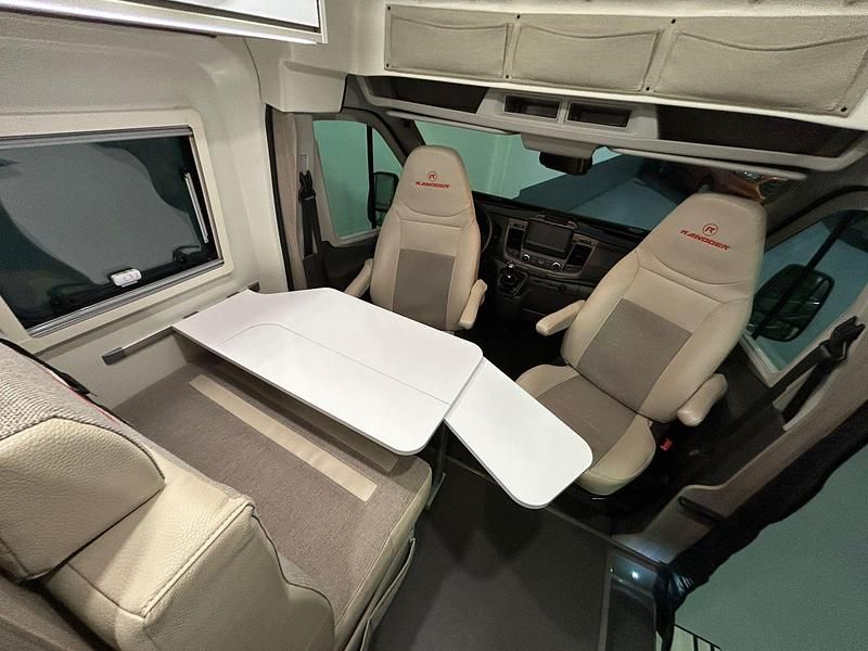 Usado Ford Transit 170 CV (125 kW) 2022 Gris Van