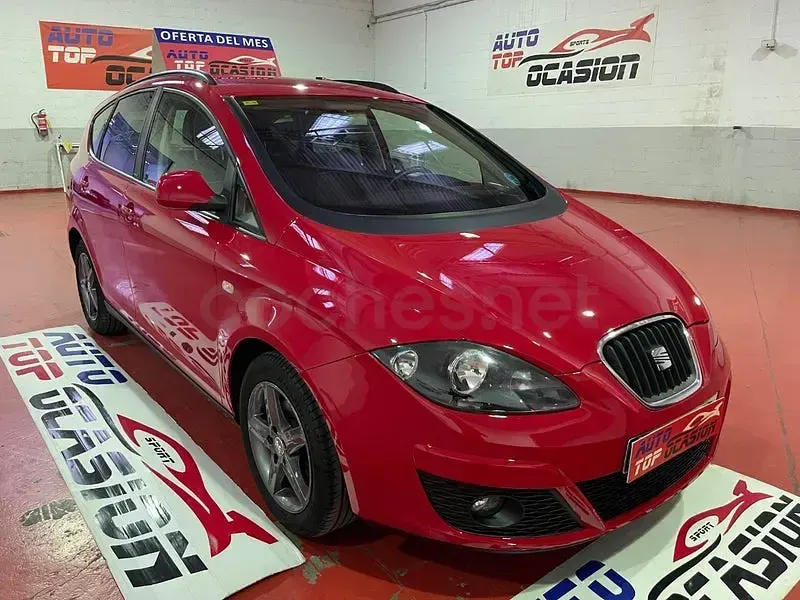 Usado Seat Altea XL I-Tech 105 CV (77 kW) 2014 Granate Monovolumen