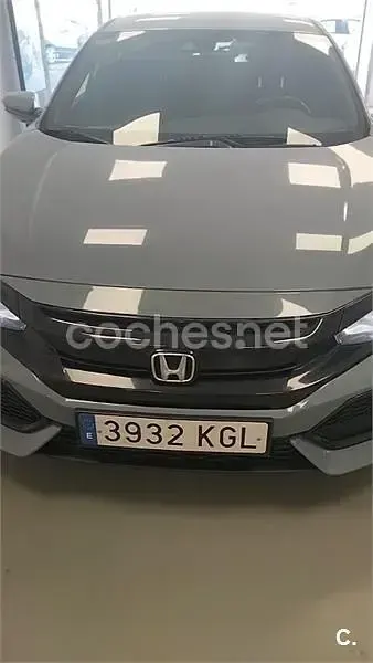 Usado Honda Civic Elegance 129 CV (94 kW) 2017 Gris / plata Berlina