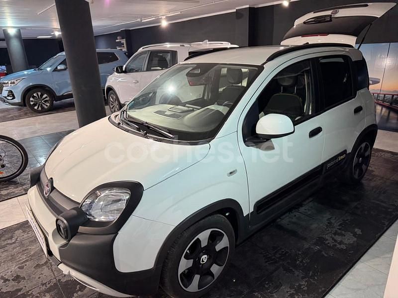 Usado Fiat Panda Cross Cross 65 CV (47 kW) 2025 Blanco Utilitario