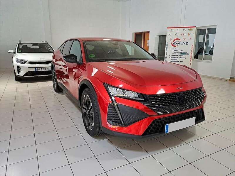 Rojo Usado 2023 Peugeot 408 Allure Berlina | 24.140 € (Precio justo) - Imagen 1/4