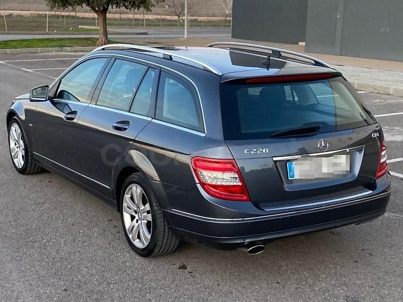 Usado Mercedes C220 Avantgarde 170 CV (125 kW) 2008 Gris / plata Familiar