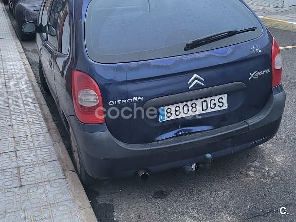 Usado Citroën Xsara Picasso Exclusive 90 CV (66 kW) 2005 Azul Monovolumen