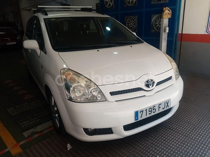Blanco Usado 2007 Toyota Corolla Verso Sol Monovolumen | 4999 € (Precio justo) - Imagen 1/4