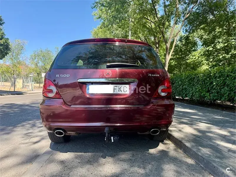 Usado Mercedes R500 306 CV (225 kW) 2007 Granate Familiar