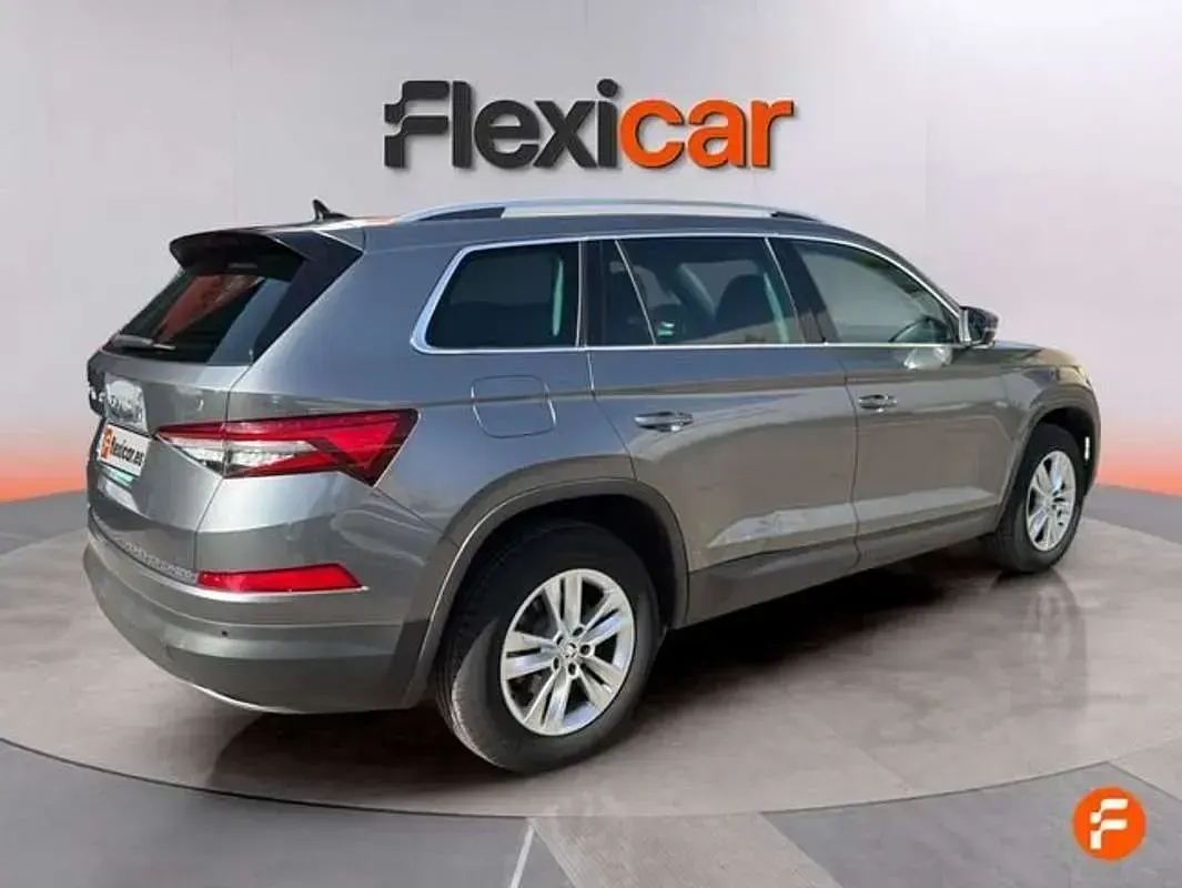 Usado Skoda Kodiaq Ambition 150 CV (110 kW) 2023 Gris SUV