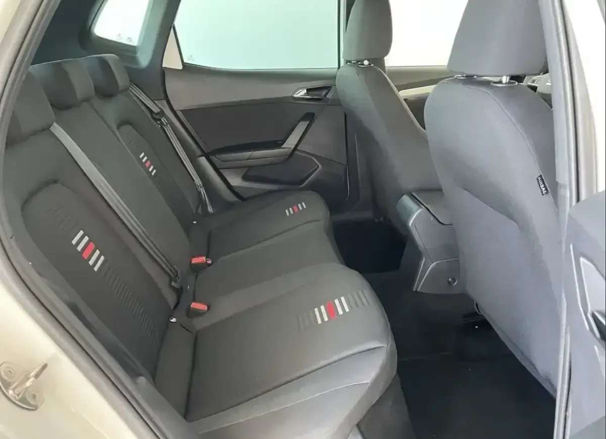 Usado Seat Arona FR 90 CV (66 kW) 2020 Blanco SUV