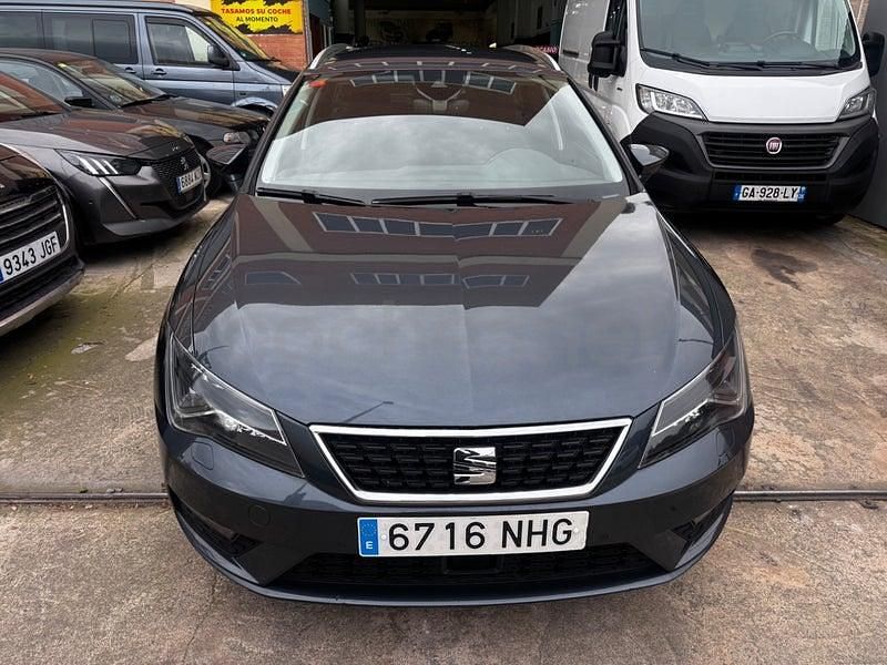 Usado Seat Leon XCELLENCE 150 CV (110 kW) 2020 Gris / plata Familiar