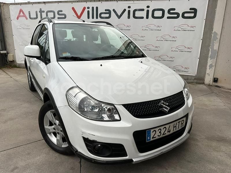 Usado Suzuki SX4 GLX 120 CV (88 kW) 2013 Blanco SUV