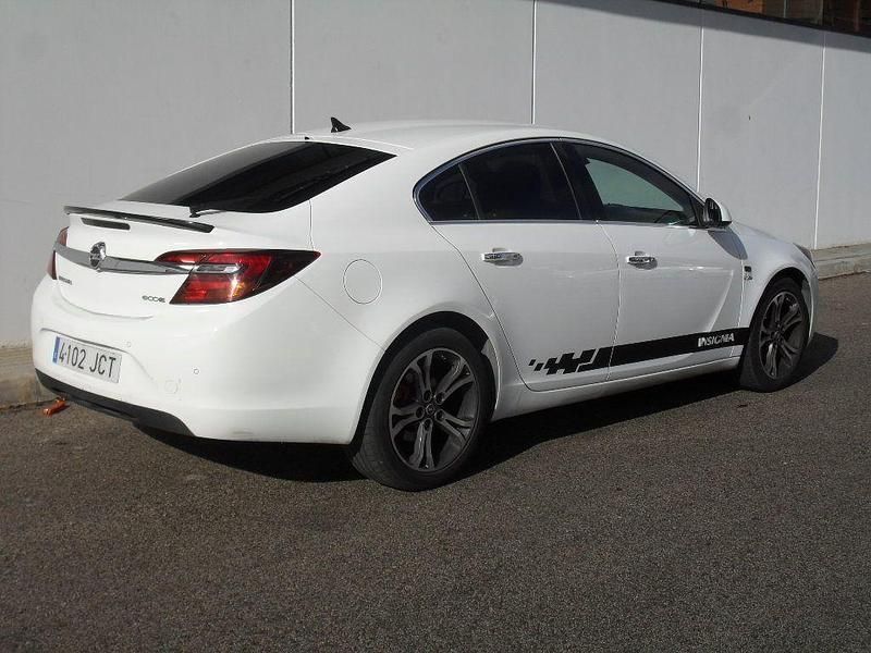 Usado Opel Insignia Excellence 140 CV (102 kW) 2015 Blanco Berlina