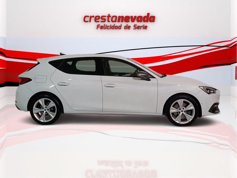 Usado Seat Leon FR 150 CV (110 kW) 2024 Blanco Utilitario