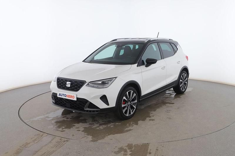 Blanco Usado 2025 Seat Arona FR SUV | 20.399 € (Precio justo) - Imagen 1/3
