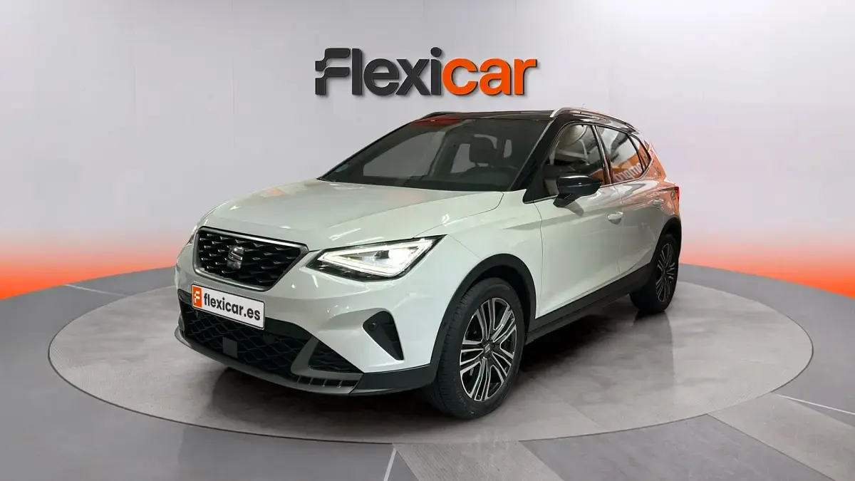 Usado Seat Arona Xperience 116 CV (85 kW) 2024 Blanco SUV