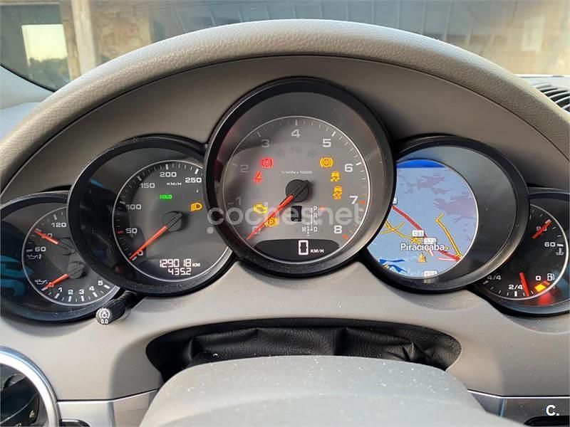 Usado Porsche Cayenne 400 CV (294 kW) 2011 Blanco SUV