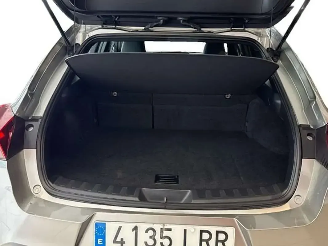 Usado Lexus UX Business Edition 184 CV (135 kW) 2021 Gris SUV