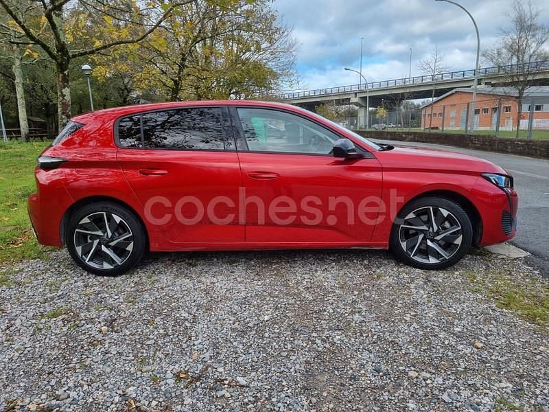 Usado Peugeot 308 Allure 130 CV (95 kW) 2024 Granate Berlina