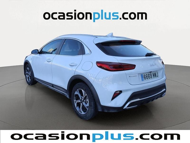 Usado Kia Ceed 100 CV (73 kW) 2024 Blanco Utilitario