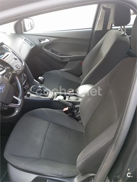 Usado Ford Focus Business Edition 125 CV (91 kW) 2017 Gris / plata Familiar
