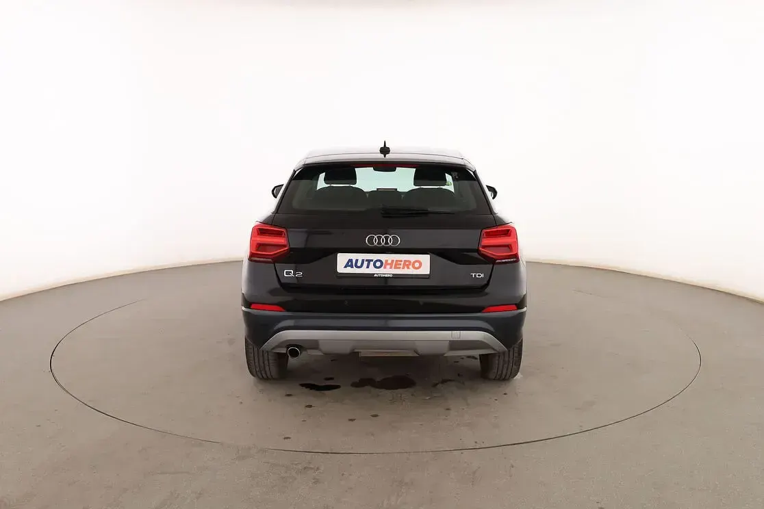 Usado Audi Q2 Design 116 CV (85 kW) 2018 Negro SUV