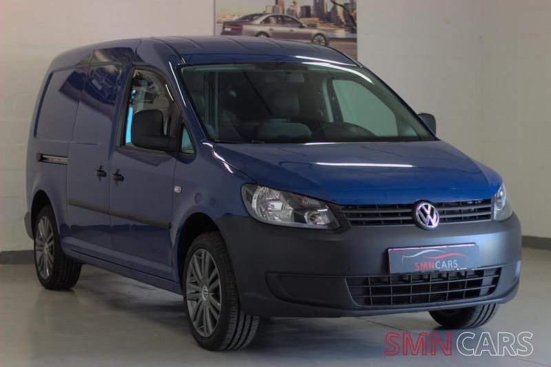 Azul Usado 2014 VW Caddy Maxi Trendline Monovolumen | 9999 € - Imagen 1/4