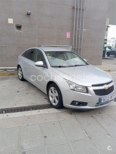 Usado Chevrolet Cruze LT 150 CV (110 kW) 2009 Gris / plata Berlina