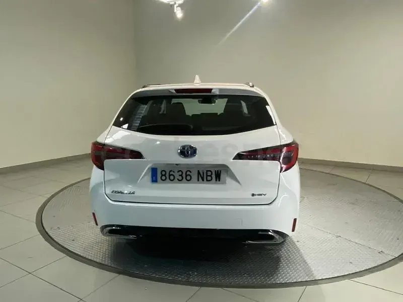 Usado Toyota Corolla Active 140 CV (102 kW) 2025 Blanco Familiar
