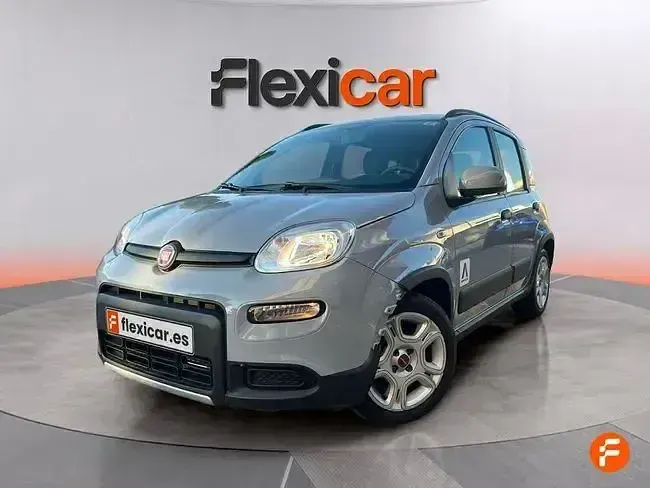 Usado Fiat Panda Cross Cross 70 CV (51 kW) 2023 Gris Utilitario