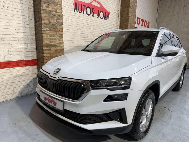 Usado Skoda Karoq Ambition 116 CV (85 kW) 2023 Blanco SUV