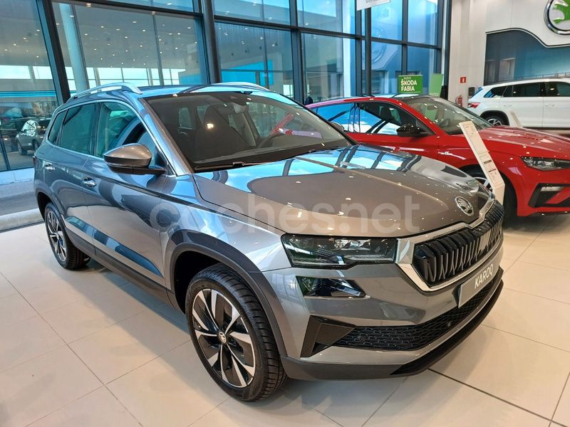 Gris / plata Nuevo 2025 Skoda Karoq SUV | 32.400 € (Precio justo) - Imagen 1/4