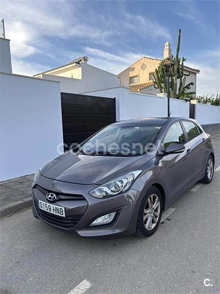 Gris / plata Usado 2012 Hyundai i30 Familiar | 4999 € (Buen precio) - Imagen 1/4