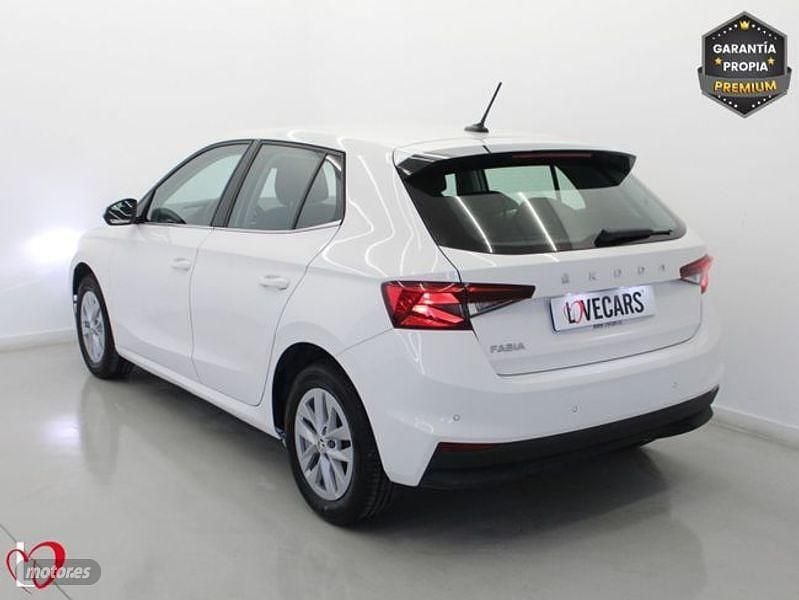 Usado Skoda Fabia Ambition 95 CV (69 kW) 2023 Blanco Berlina