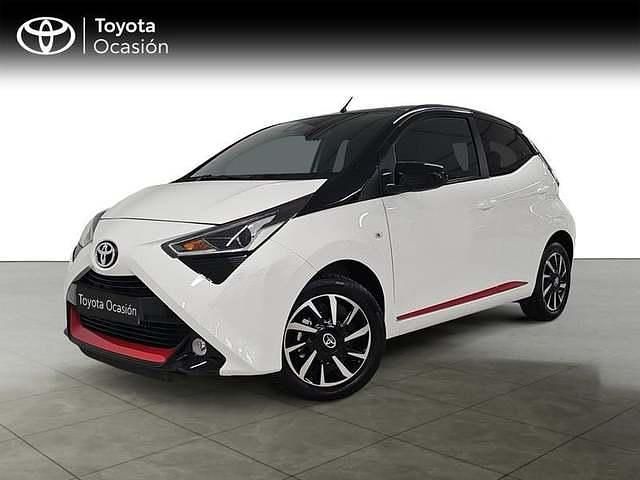 Blanco Usado 2021 Toyota Aygo Sport Utilitario | 13.290 € (Precio justo) - Imagen 1/4