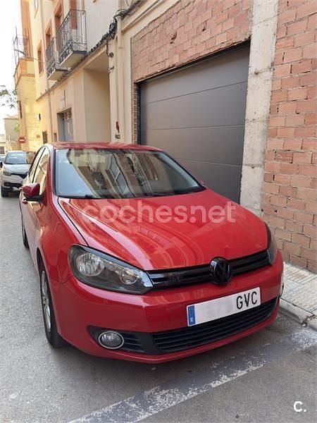 Rojo Usado 2011 VW Golf VI Advance Berlina | 7500 € (Precio justo) - Imagen 1/4