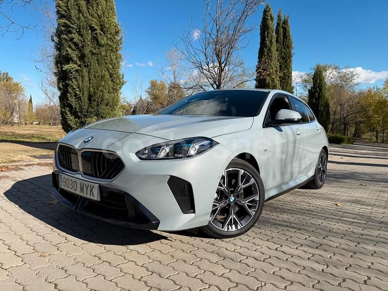 Gris / plata Usado 2025 BMW 120 Comfort Edition Utilitario | 34.990 € (Super precio) - Imagen 1/4